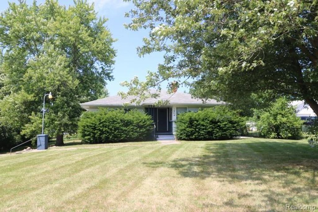 1404 S Graham Road, Flint charter township