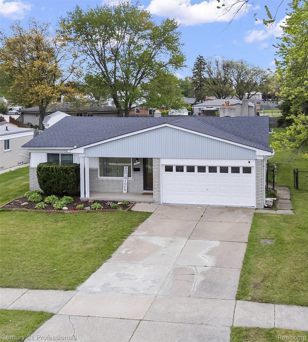 37010 Calka Drive, Sterling Heights city