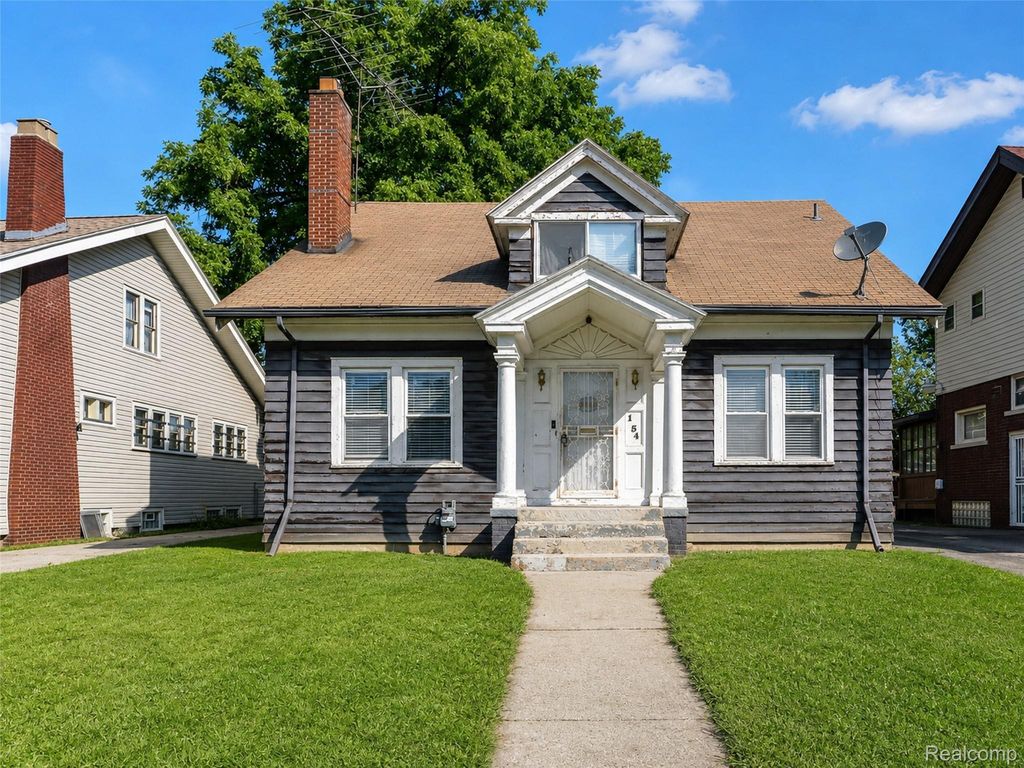 154 Moss Street, Highland Park city
