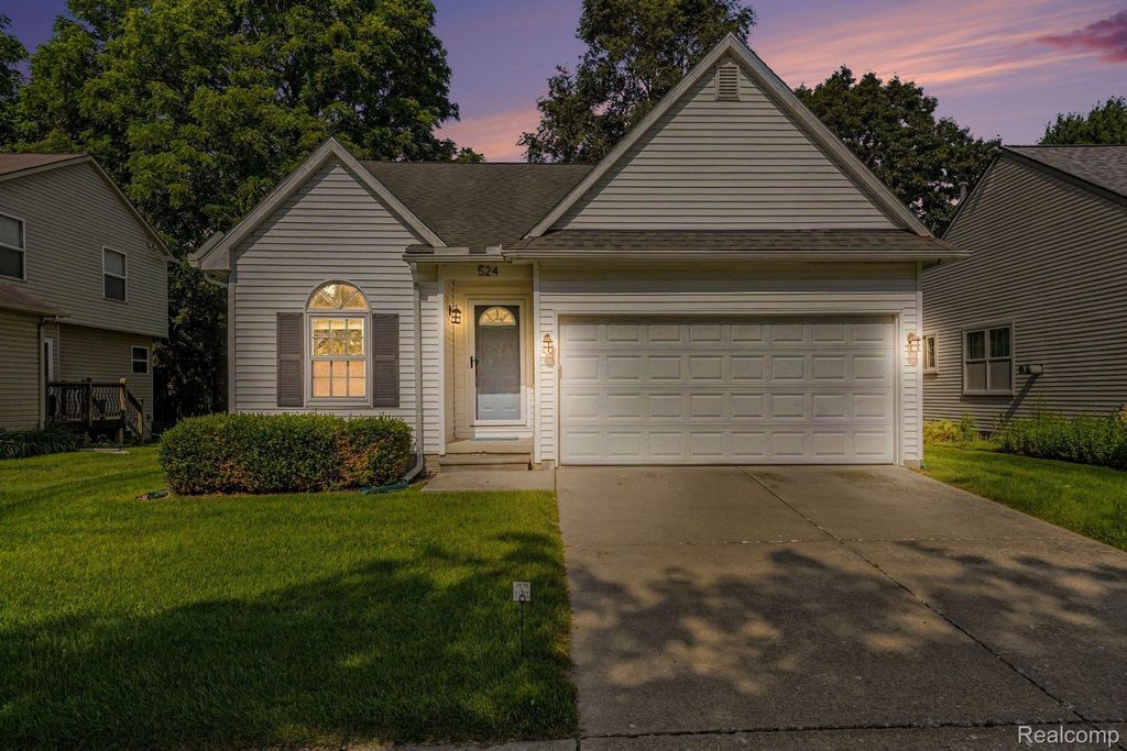 524 Mill Pond Drive, Fenton city