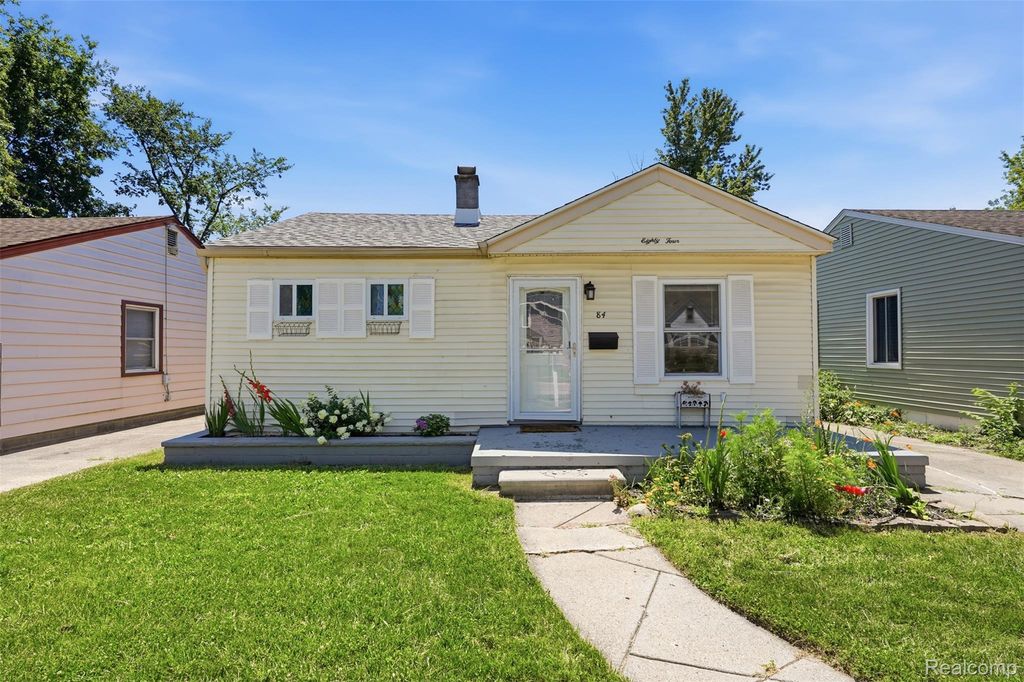 84 E Kalama Avenue, Madison Heights city