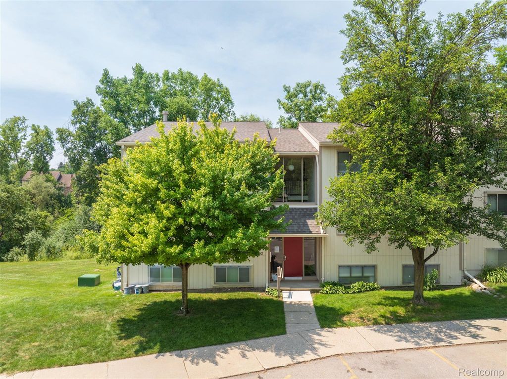 1693 Riverside Drive 3, Rochester Hills city