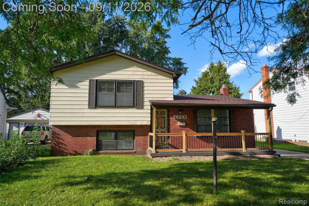 3709 Evergreen Parkway, Flint city