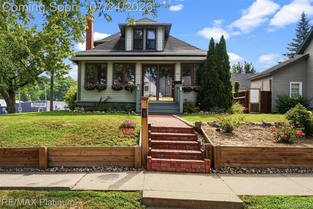 101 S Pine Street, Fenton city