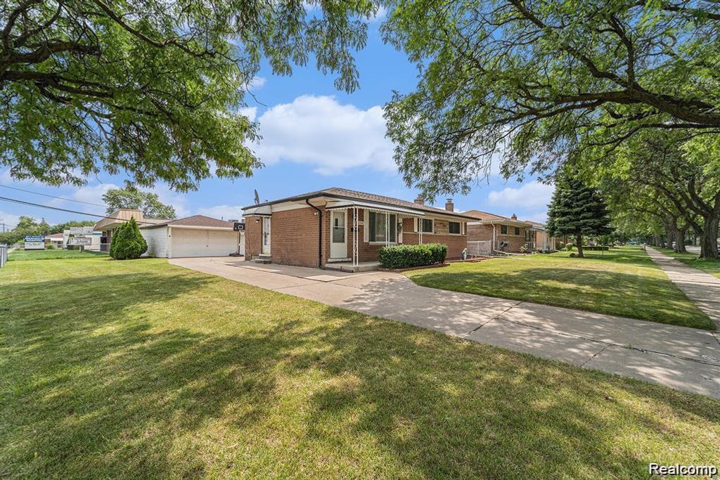 32960 Oakview Drive, Warren city