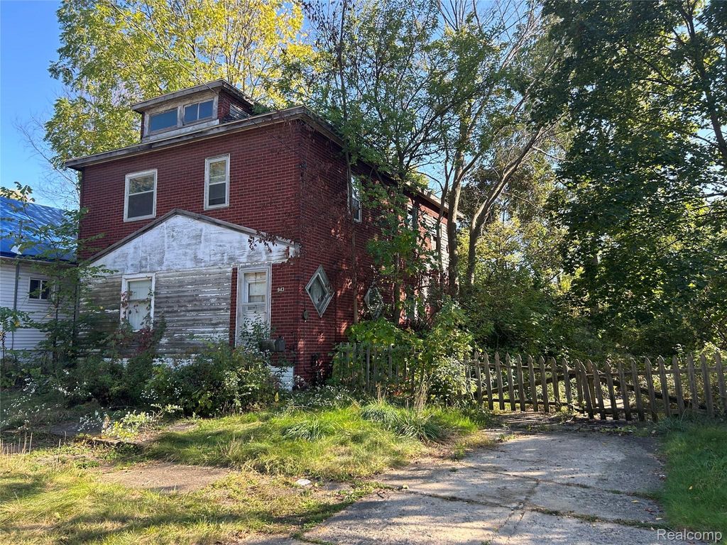 943 Paddington Avenue, Flint city