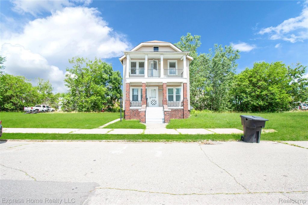 13484 Maine Street, Detroit city