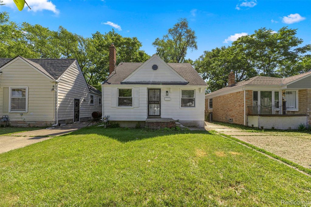 8658 Stahelin Avenue, Detroit city