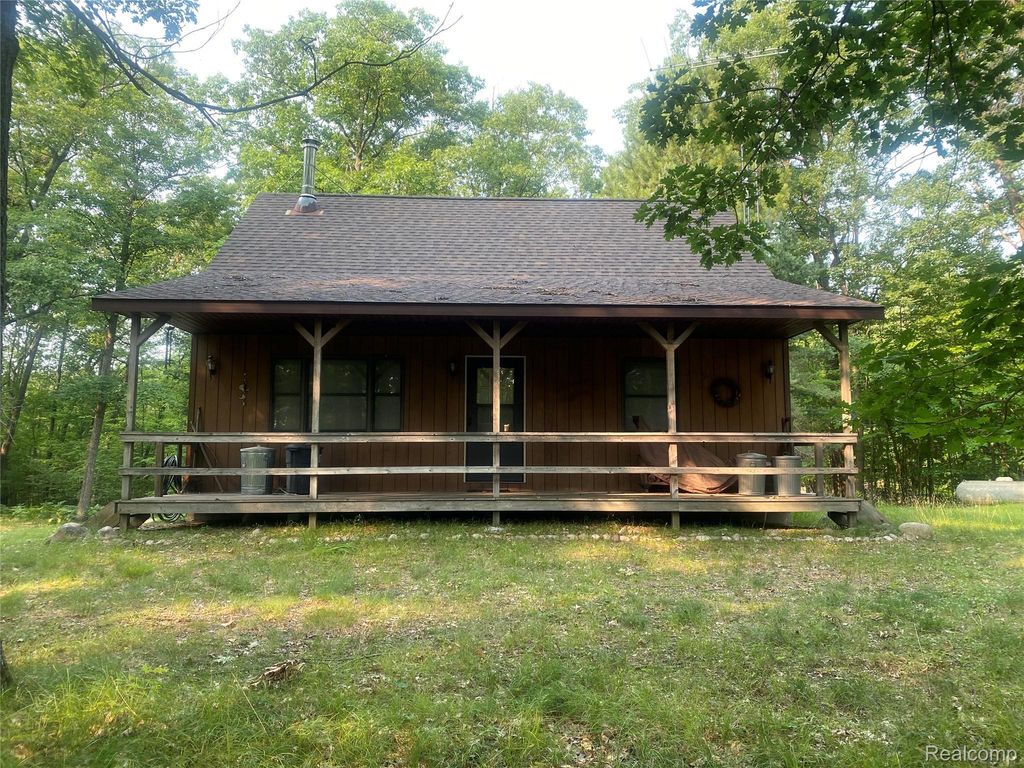 5107 Hunters Run Drive, Richfield township