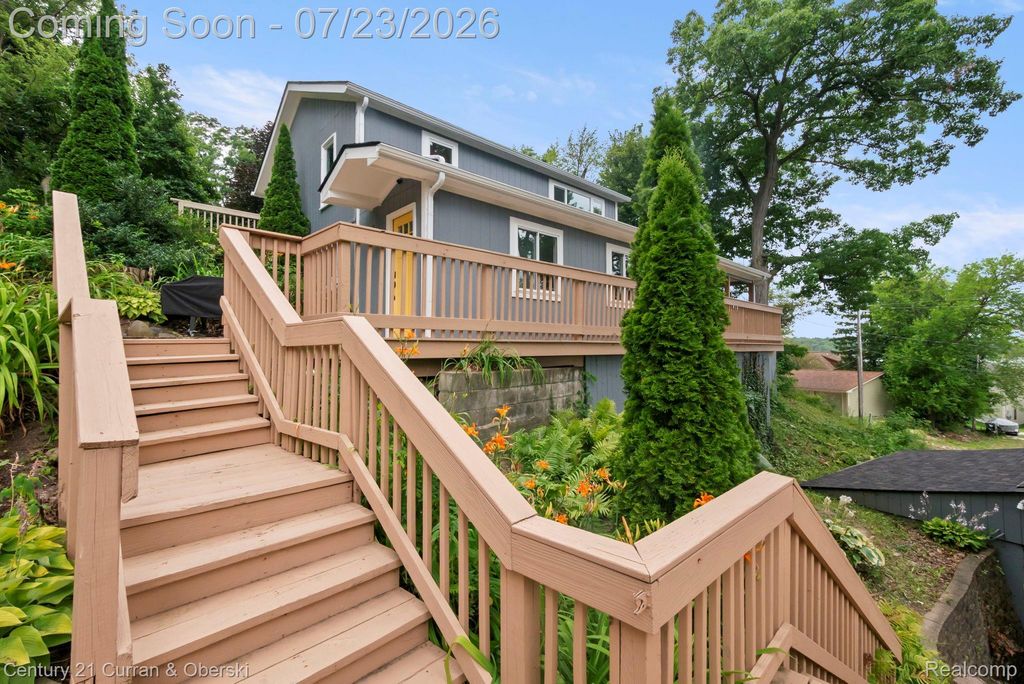 10492 Lake Shore Drive, Tyrone township