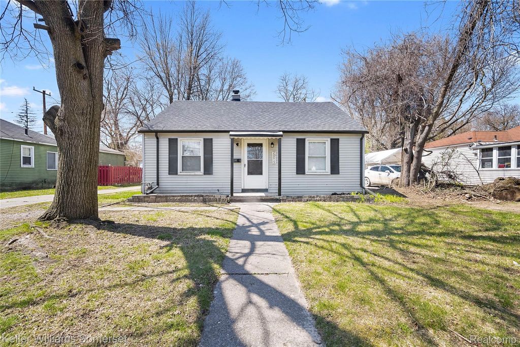 20015 Five Points Street, Redford charter township