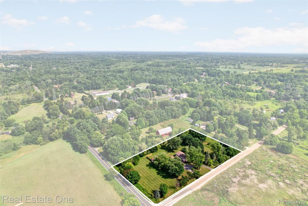 7990 Tower Road, Salem township