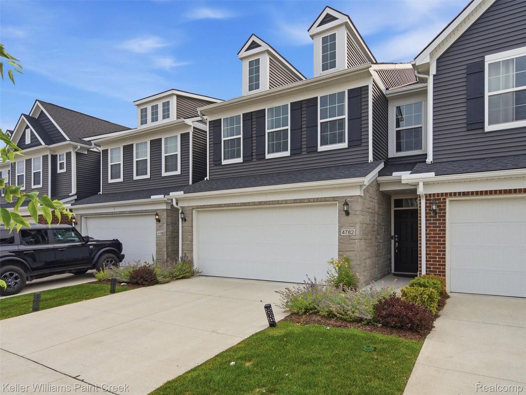 4782 Broomfield Way, Lake Orion