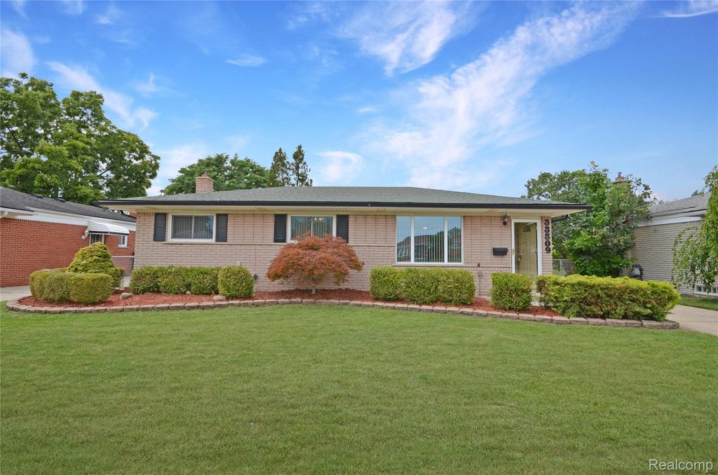 33509 Stonewood Drive, Sterling Heights city