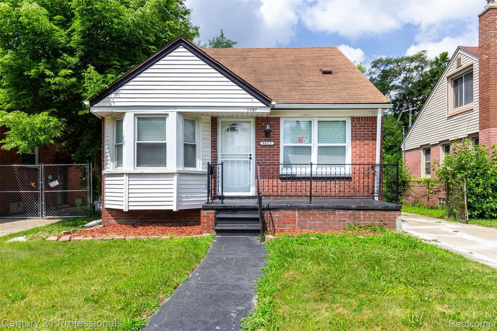 9037 Longacre Street, Detroit city