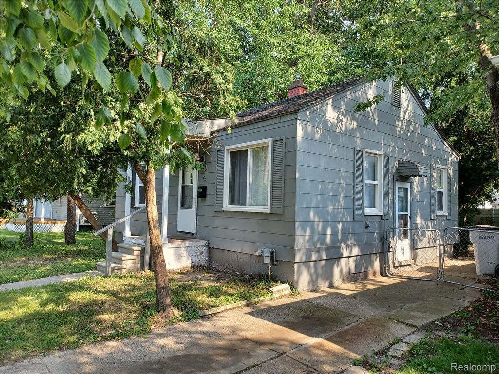 94 E Mapledale Avenue, Hazel Park city
