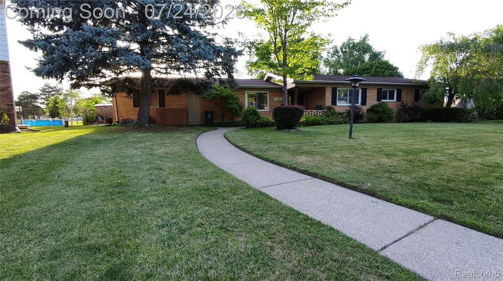 22685 Maple Court, Hazel Park