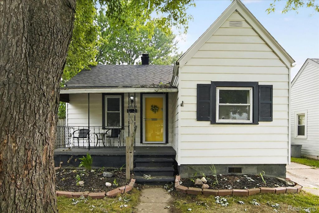 27036 Townley Street, Madison Heights city