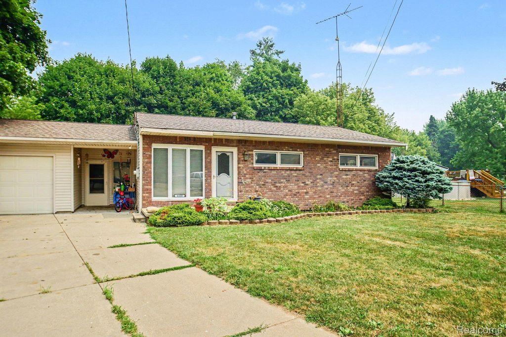 4425 Crampton Circle, Genesee charter township