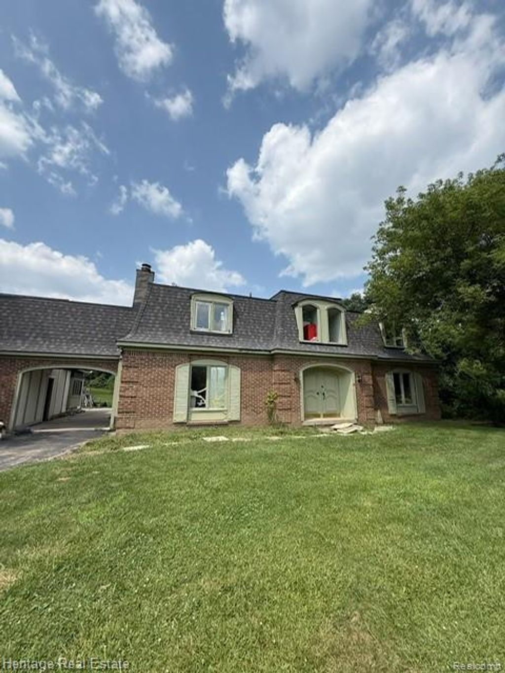 445 Mack Road, Leonard