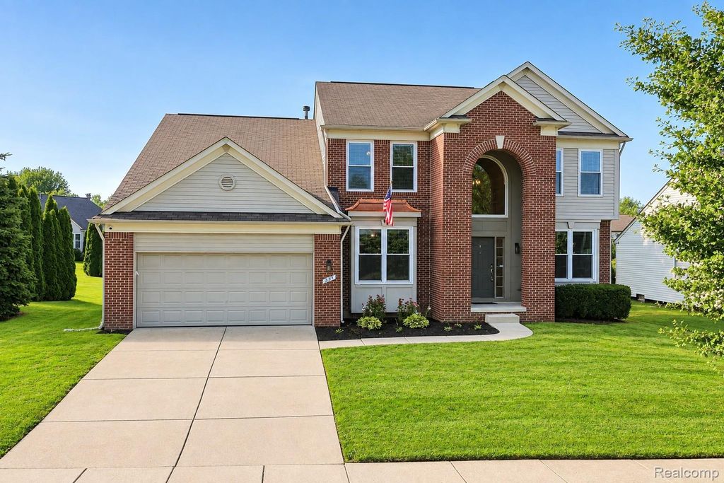 934 Running Brook Drive, Holly township