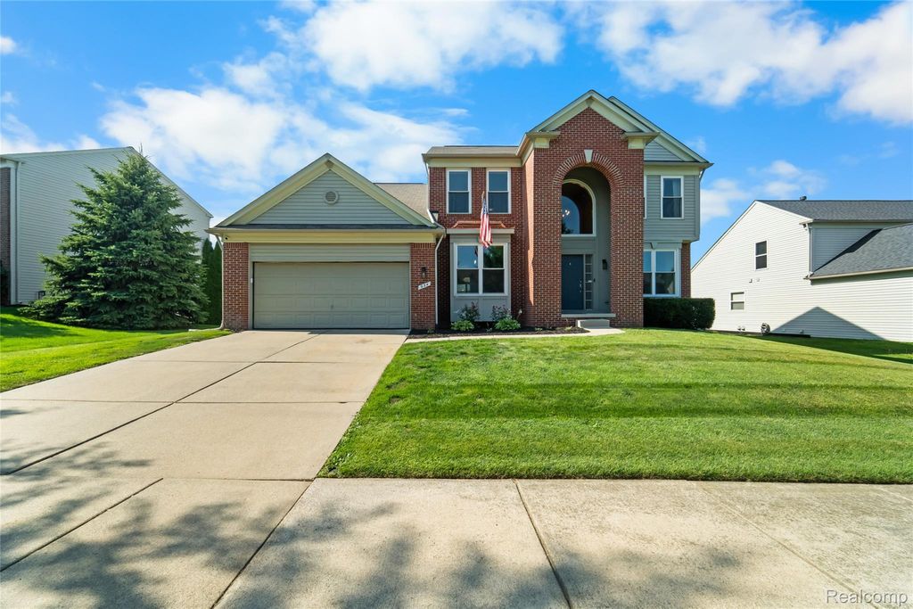 934 Running Brook Drive, Holly township