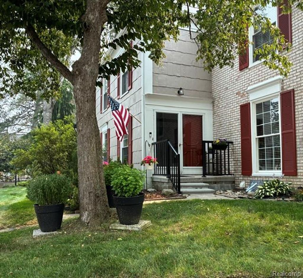 1437 Lantern Lane, Rochester Hills city