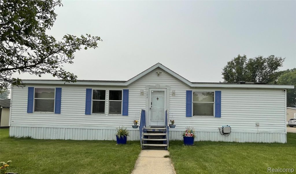 184 Chapman Branch, Oxford charter township