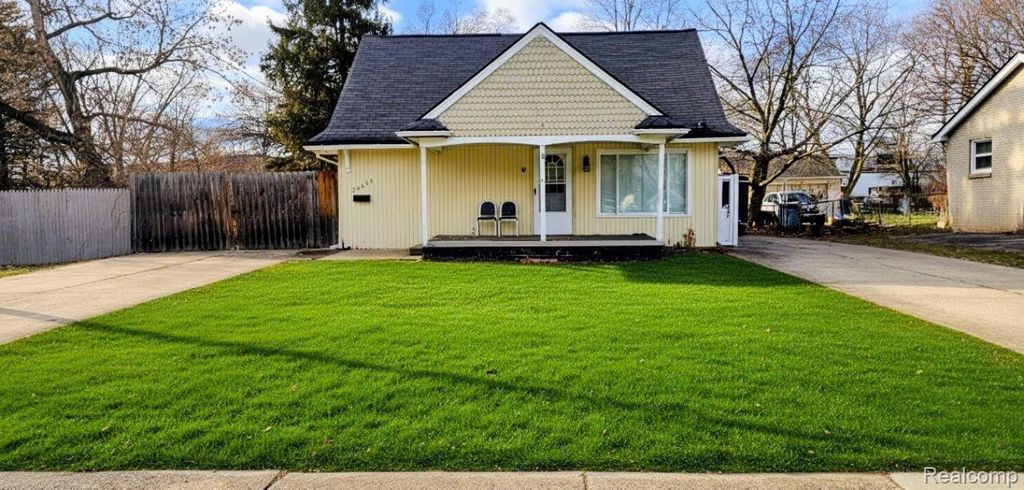 24653 Eureka Avenue, Warren city