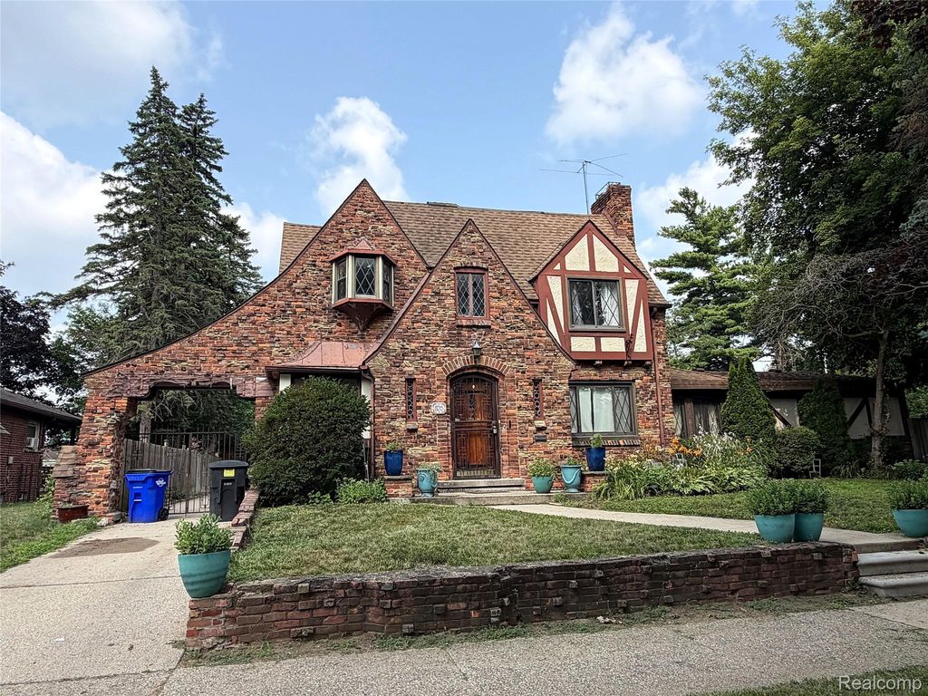 8215 Bramell, Detroit city