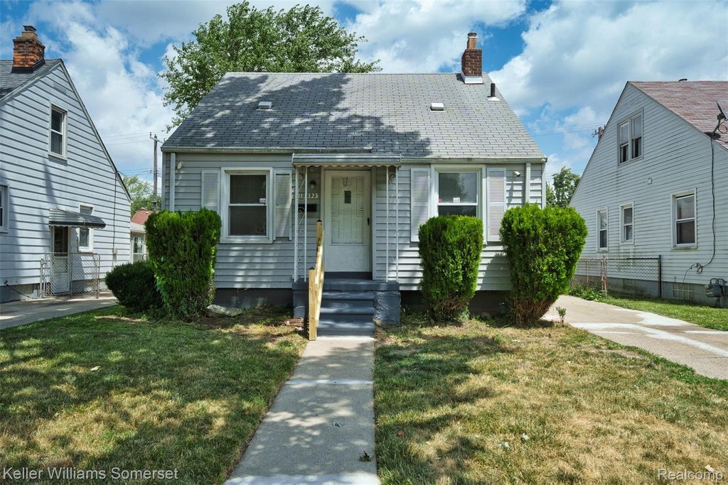 19693 Elkhart Street, Harper Woods city