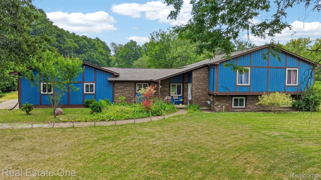 11201 Horton Road, Holly