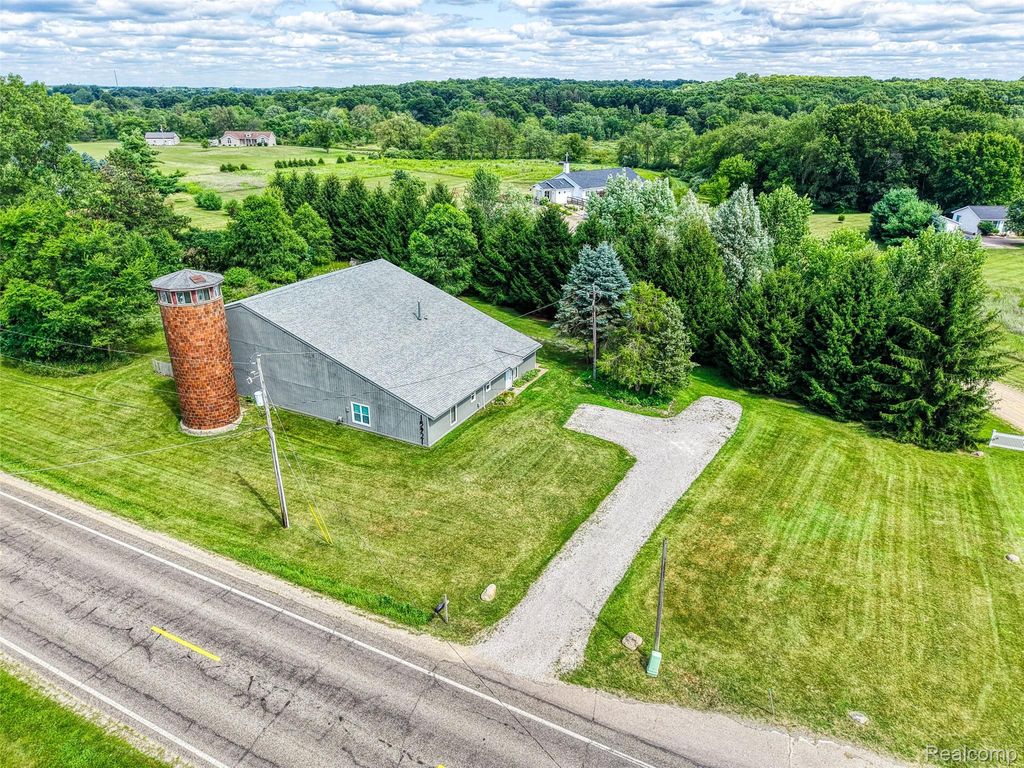 15921 W M 36, Unadilla township