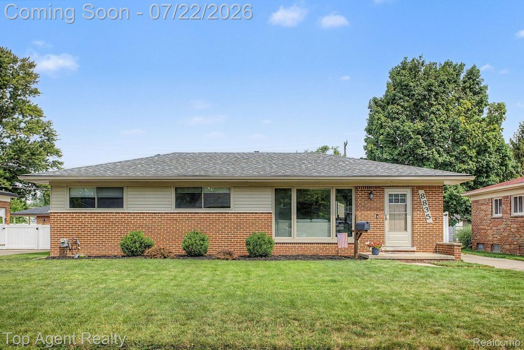 8835 Birkhill Drive, Sterling Heights city