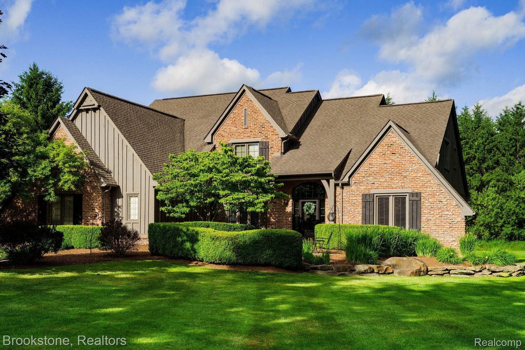 7768 Somerhill Lane, Springfield charter township