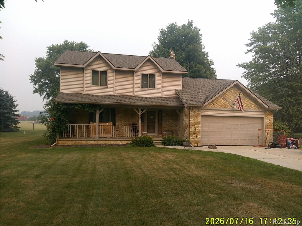 5507 Vassar Road, Atlas township