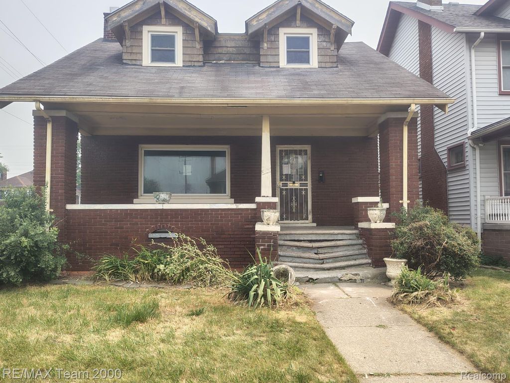 5501 Pacific Street, Detroit city