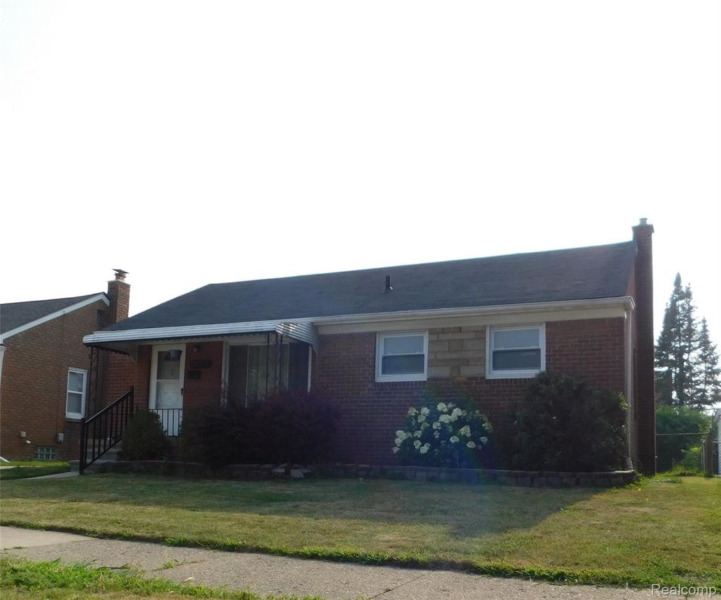 26101 Ronald St, Roseville city