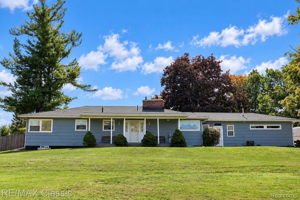 10268 7 Mile Road, Northville