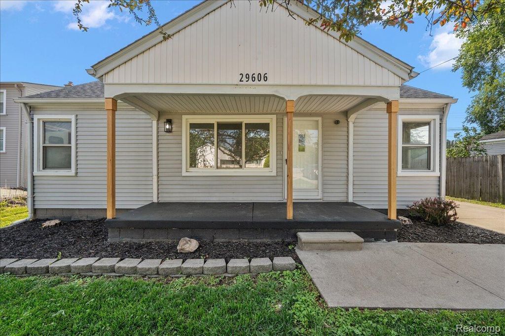 29606 S River Road, Harrison charter township