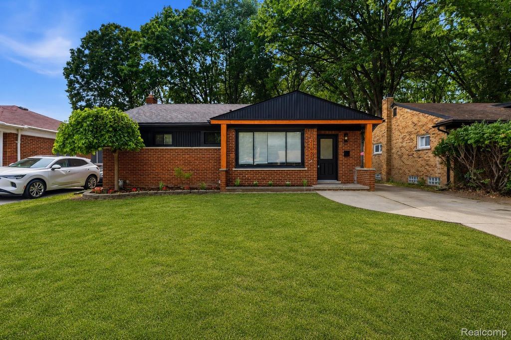 21661 Whitmore Street, Oak Park city