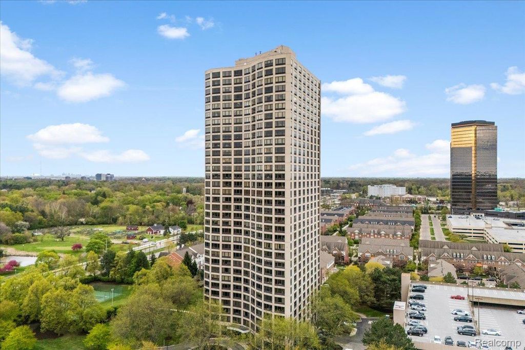 5000 Town Center 3303-3304, Southfield