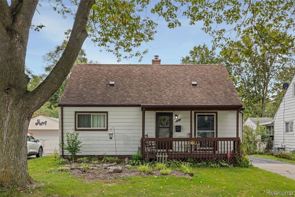 561 Hayes Street, Ypsilanti