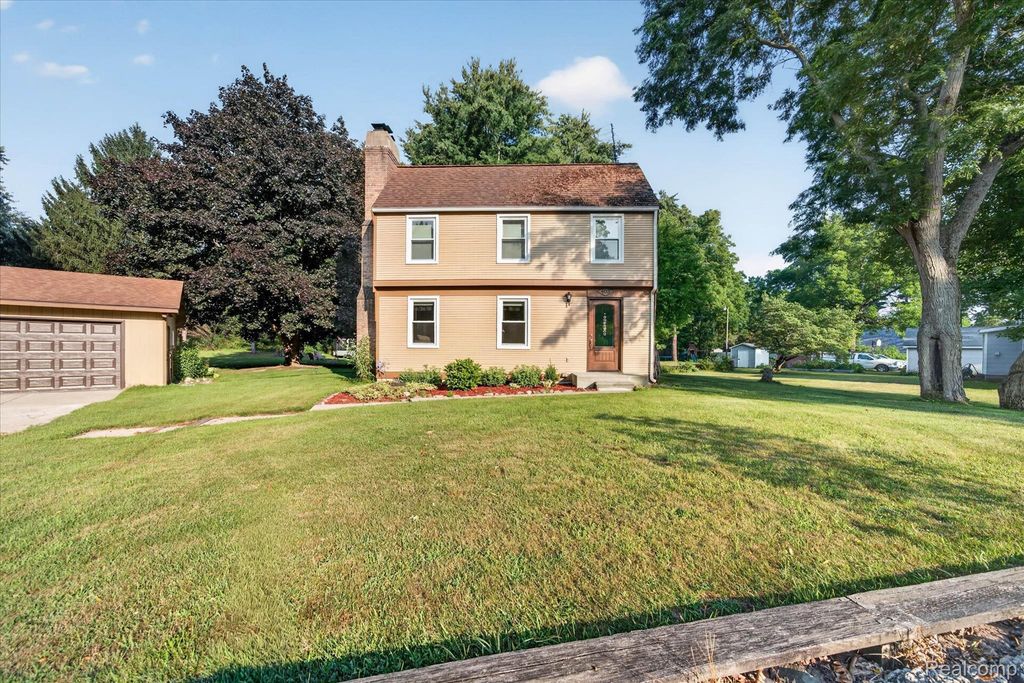 403 Main Street, Unadilla township