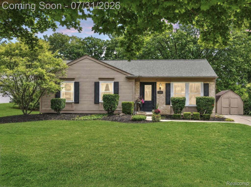 835 Bolinger Street, Rochester Hills city