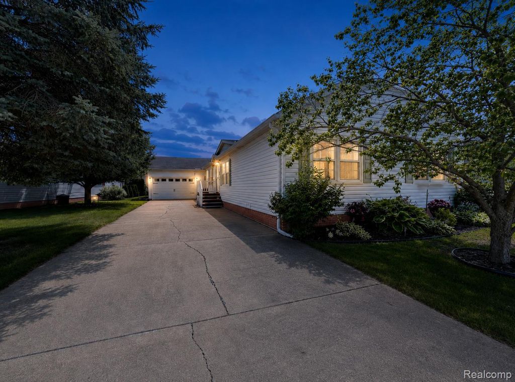 551 Twin Lakes Drive, Kimball township