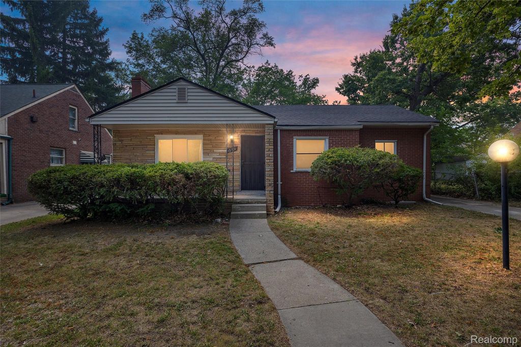 16531 Greenlawn Street, Detroit city