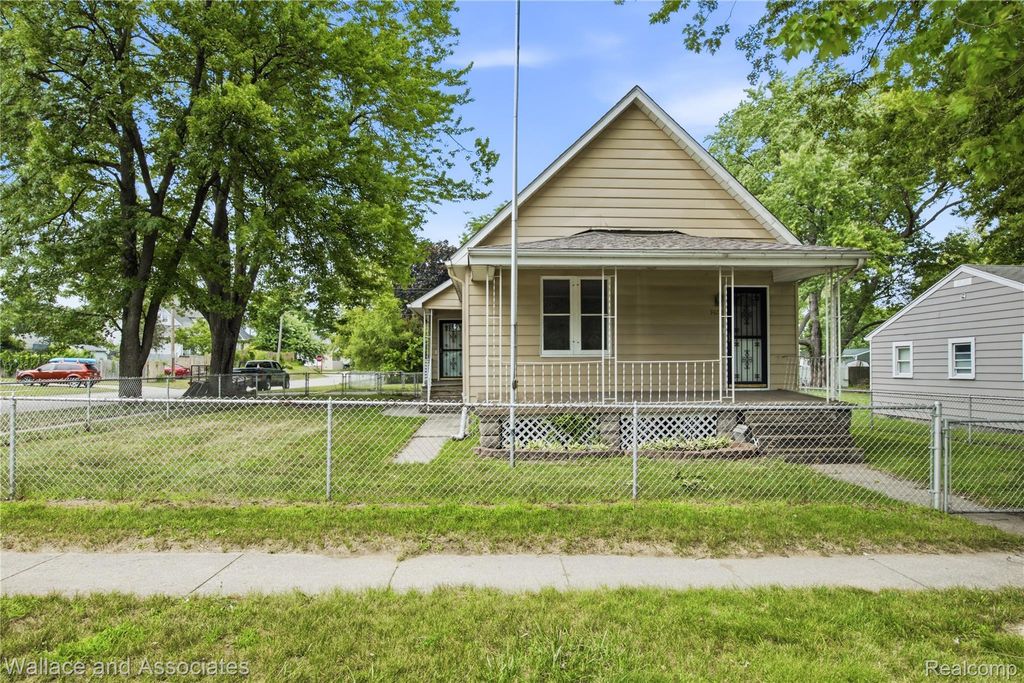1429 Division Street, Port Huron city