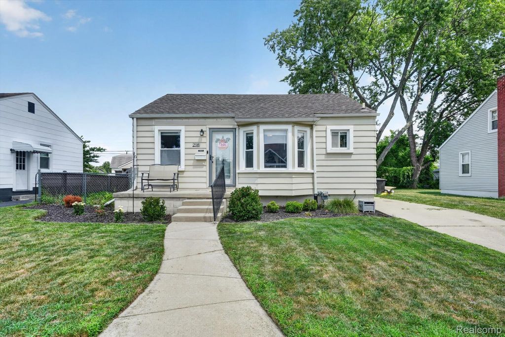 298 W Tacoma Street, Clawson city