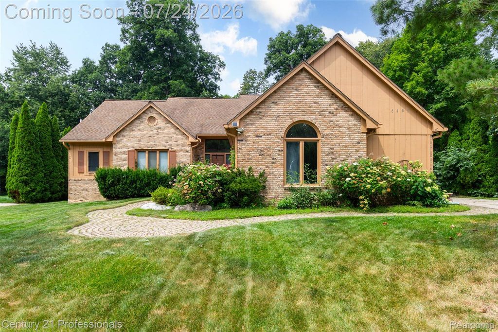 6481 Basswood Drive, Troy city